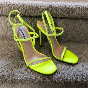 Steve Madden Nectur Sandal (NEW)